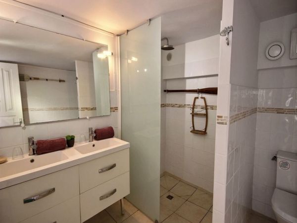 Martinique Home 1027220