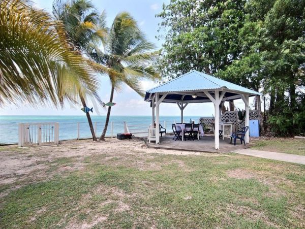 Martinique Home 1027220
