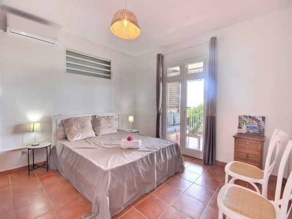 Martinique Home 1027222