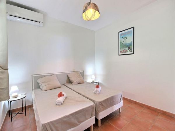 Martinique Home 1027222