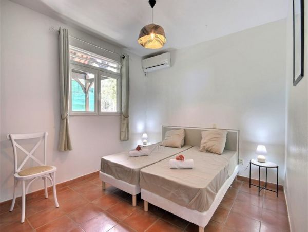 Martinique Home 1027222