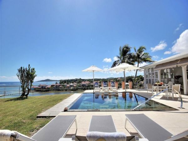 Martinique Home 1027223