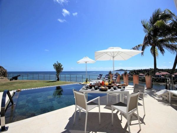 Martinique Home 1027223
