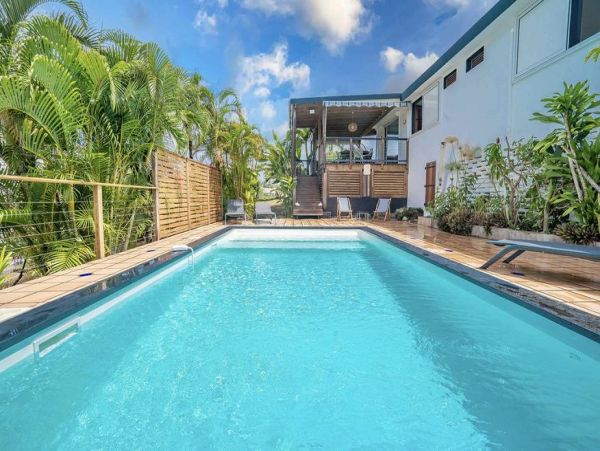 Martinique Home 1027225