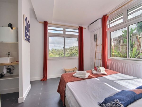 Martinique Home 1027225