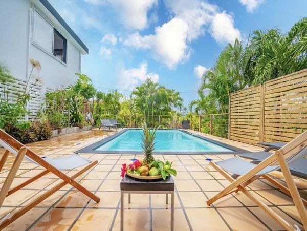 Martinique Home 1027225