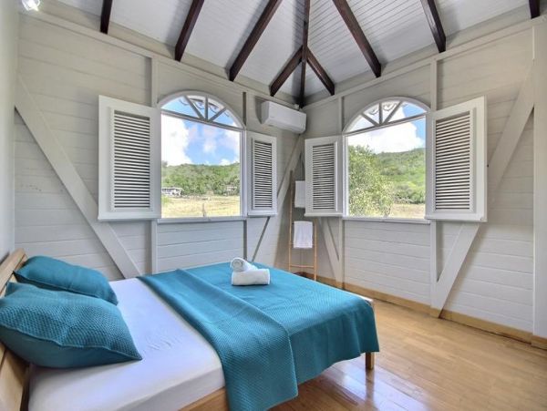 Martinique Home 1027226