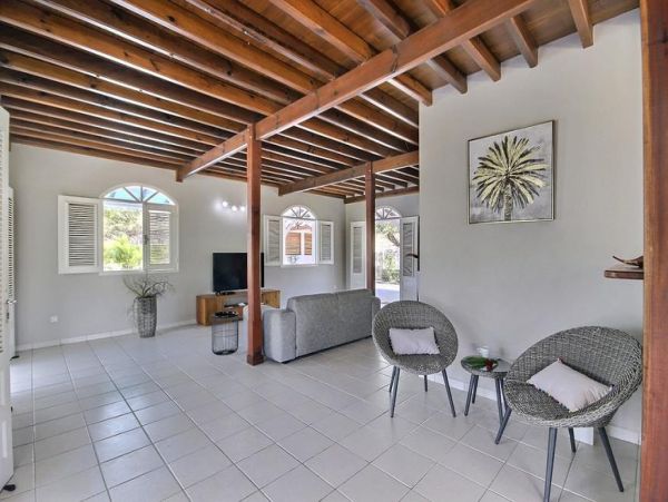 Martinique Home 1027226