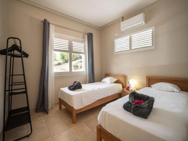 Martinique Home 1027228
