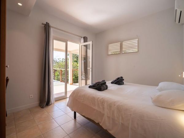Martinique Home 1027228