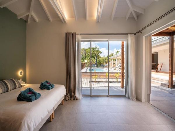 Martinique Home 1027228