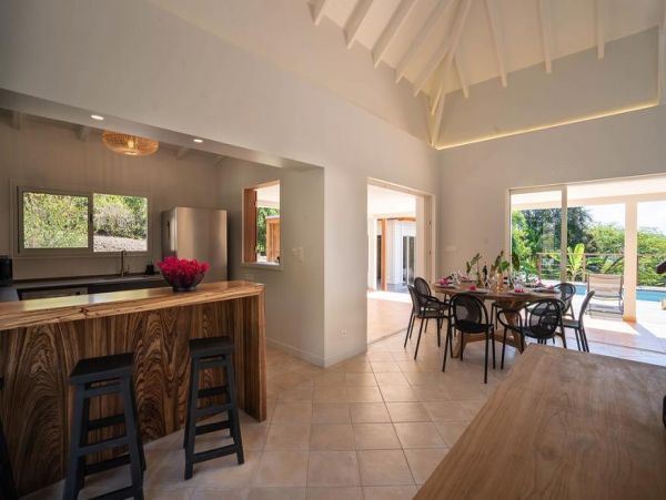 Martinique Home 1027228