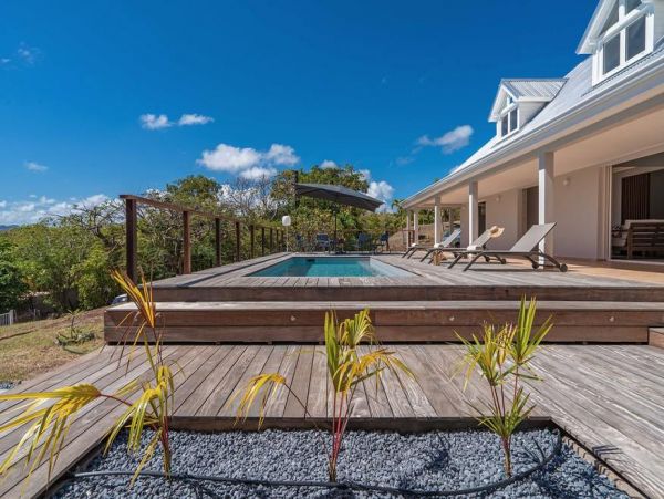 Martinique Home 1027228