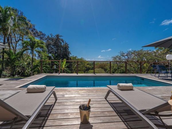 Martinique Home 1027228