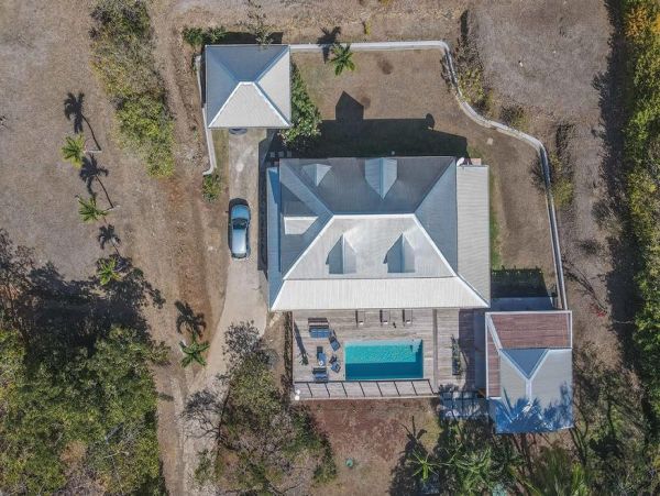 Martinique Home 1027228