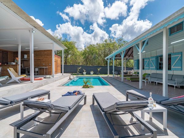 Martinique Home 1027229
