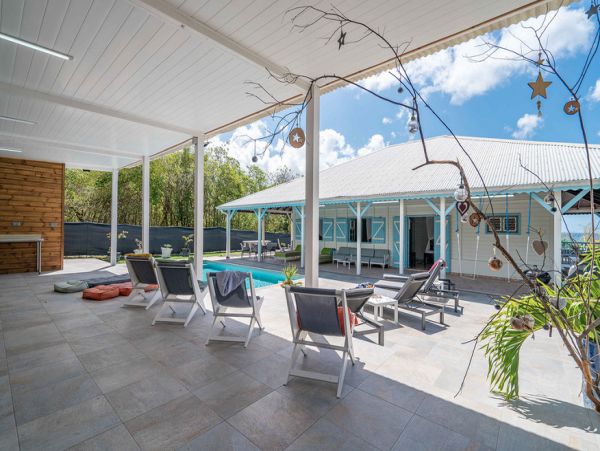 Martinique Home 1027229