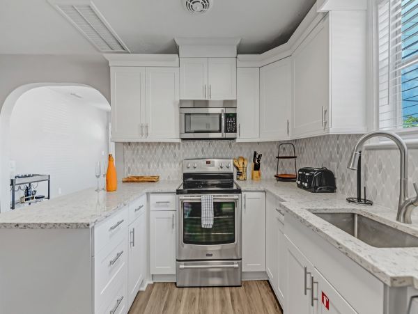 Gorgeous 2 Bedroom Vacation Rental in Bradenton Sleeps 6