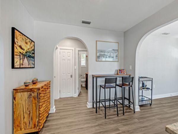 Gorgeous 2 Bedroom Vacation Rental in Bradenton Sleeps 6