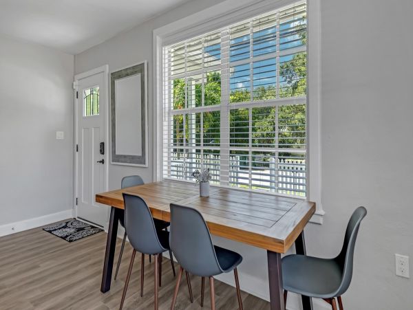 Gorgeous 2 Bedroom Vacation Rental in Bradenton Sleeps 6