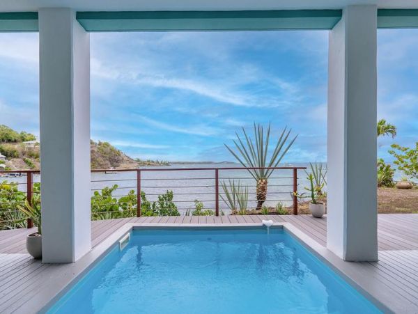 Martinique Home 1027231