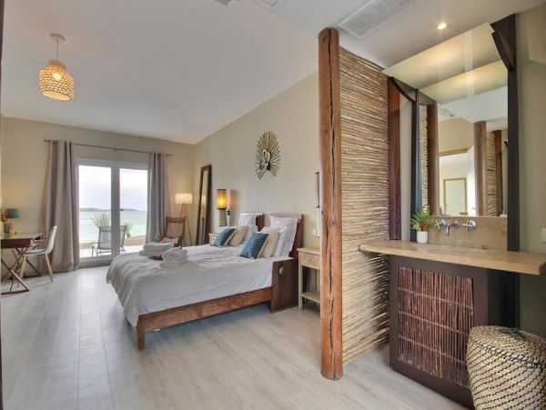 Martinique Home 1027231