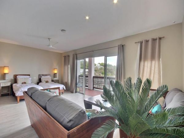 Martinique Home 1027231