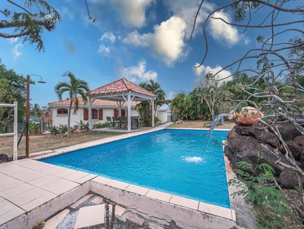 Martinique Home 1027232