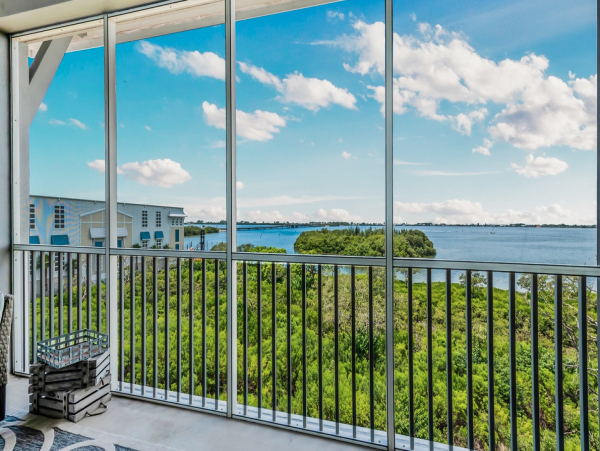 3 Bedroom 3 Bath Luxury Penthouse with Spectacular Sunset Views