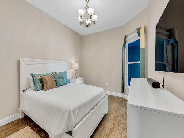 3 Bedroom 3 Bath Luxury Penthouse with Spectacular Sunset Views