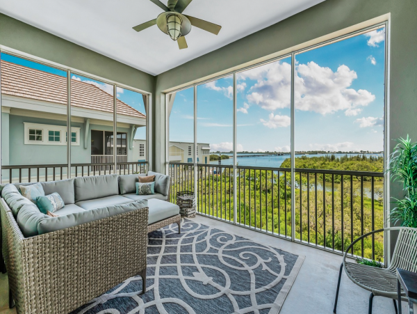 3 Bedroom 3 Bath Luxury Penthouse with Spectacular Sunset Views