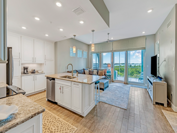 3 Bedroom 3 Bath Luxury Penthouse with Spectacular Sunset Views