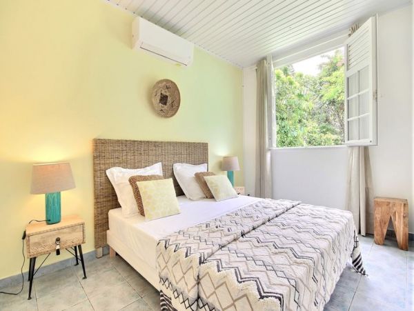 Martinique Home 1027236