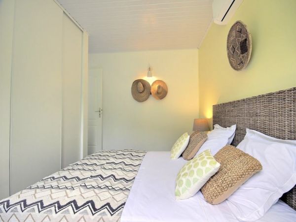 Martinique Home 1027236