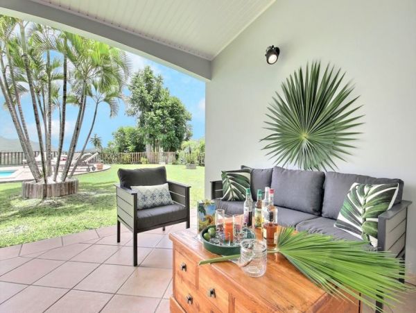 Martinique Home 1027236