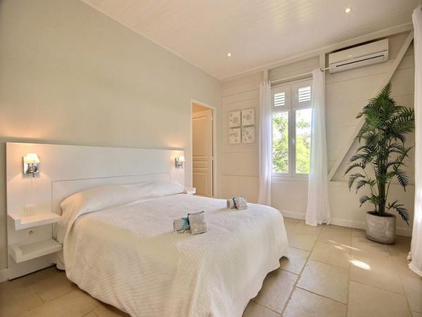 Martinique Home 1027238