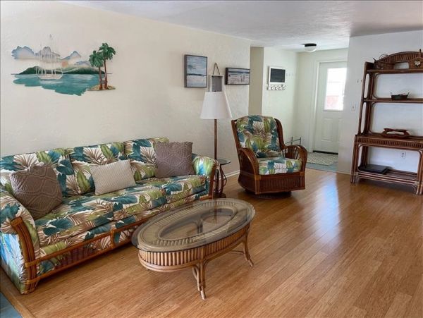 Canal Front Vacation Home in Bradenton with Pool and Boat Dock