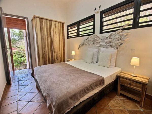 Martinique Home 1027240