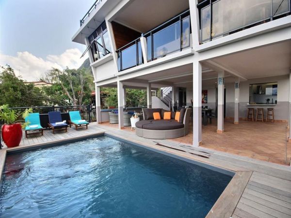Martinique Home 1027240