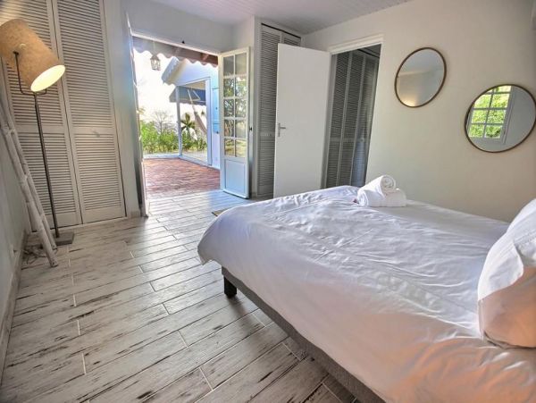 Martinique Home 1027241