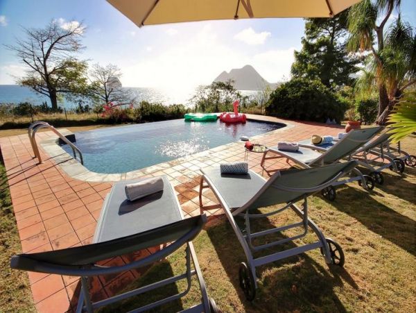 Martinique Home 1027241