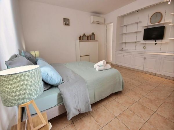 Martinique Home 1027241