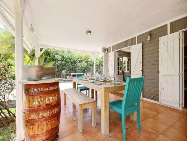 Martinique Home 1027242