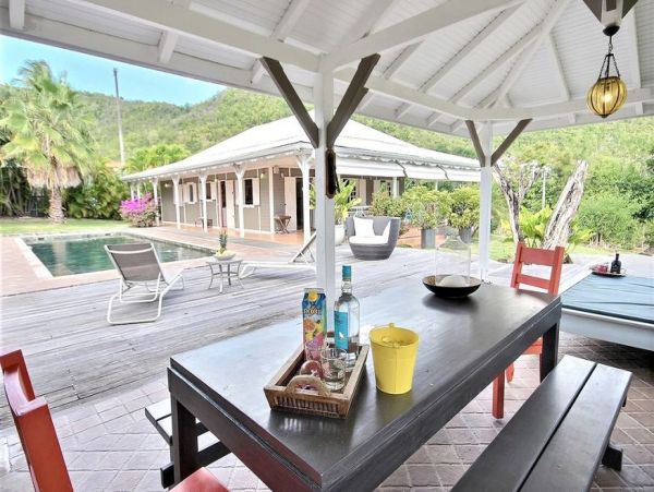 Martinique Home 1027242
