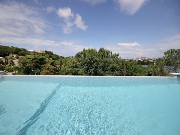 Martinique Home 1027243