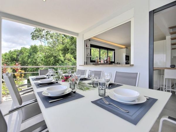 Martinique Home 1027243