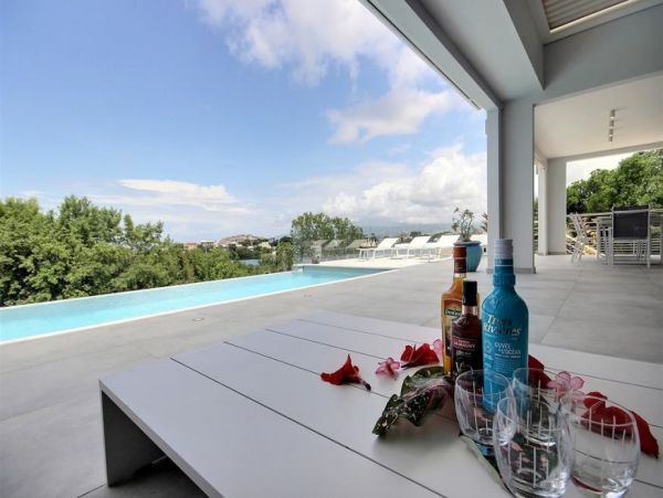 Martinique Home 1027243