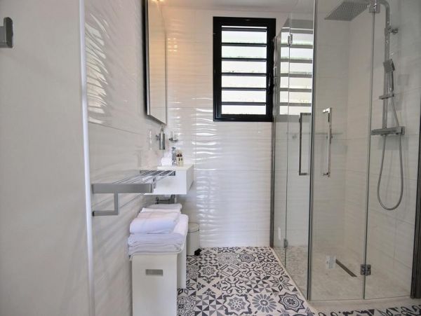 Martinique Home 1027243