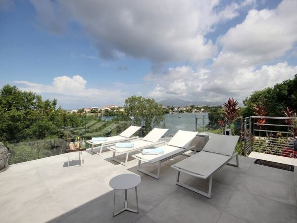 Martinique Home 1027243