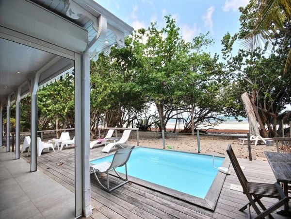 Martinique Home 1027244